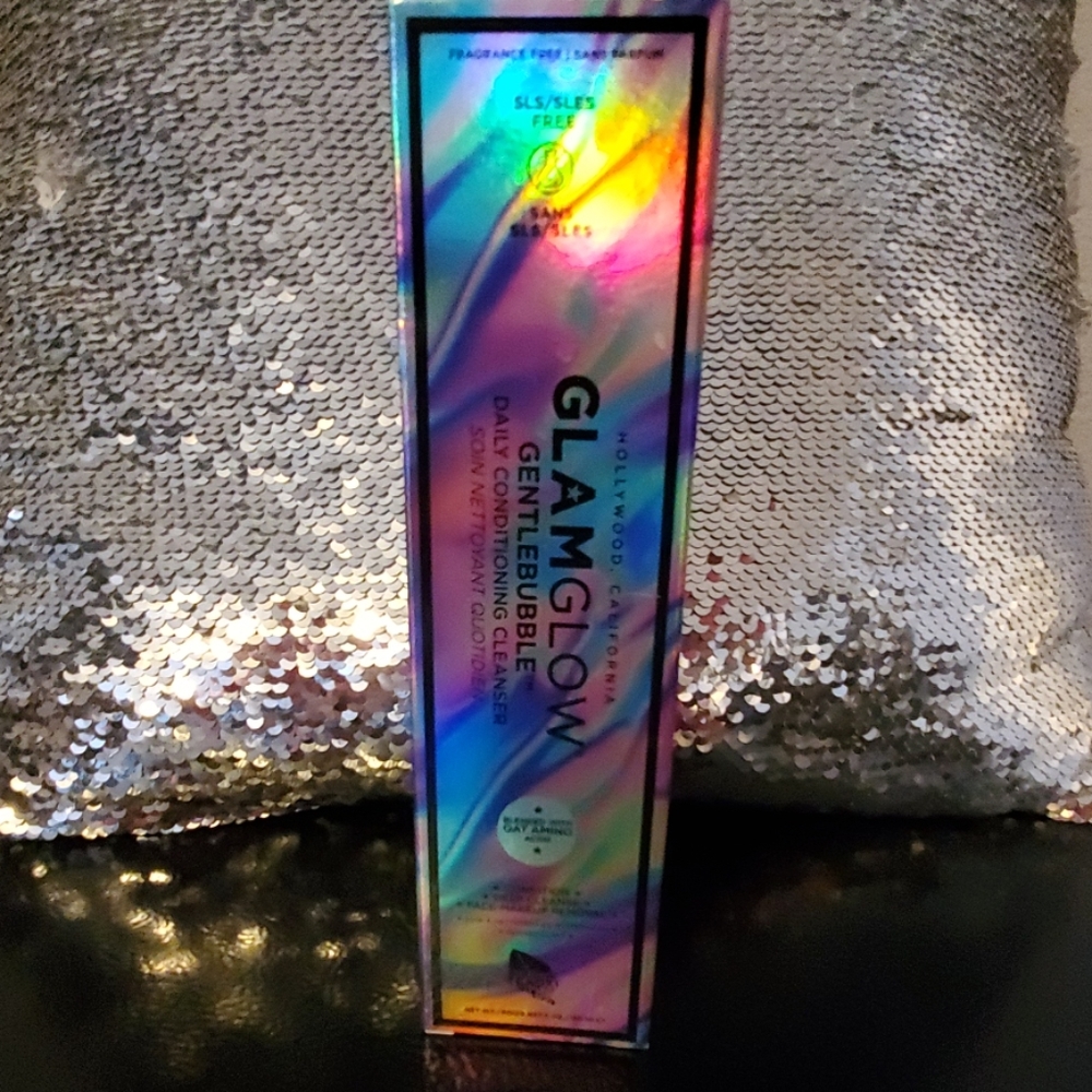 GLAMGLOW cleanser